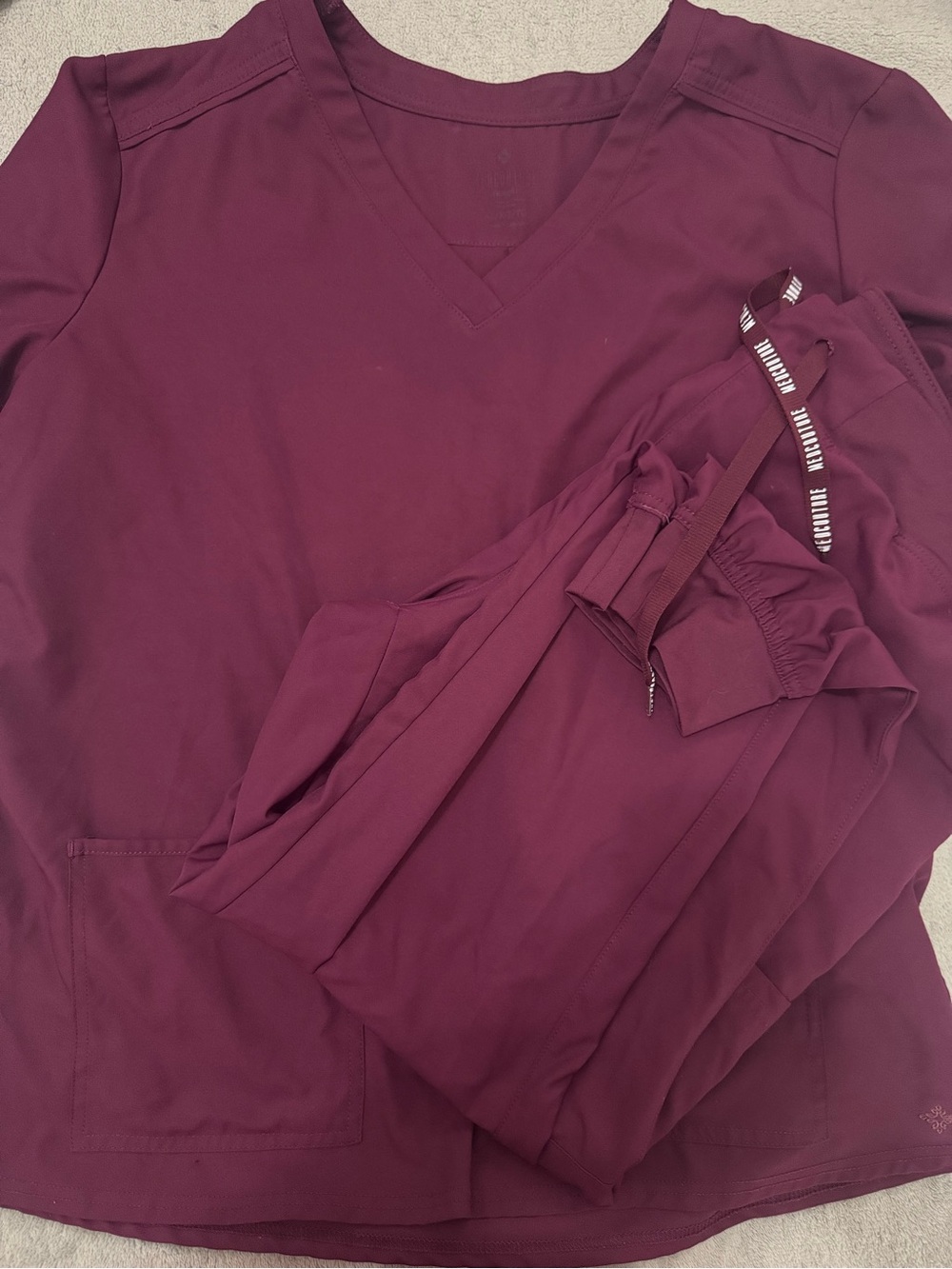 Med Couture Women's Scrub Set